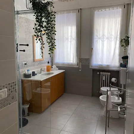 アパート Carbonara